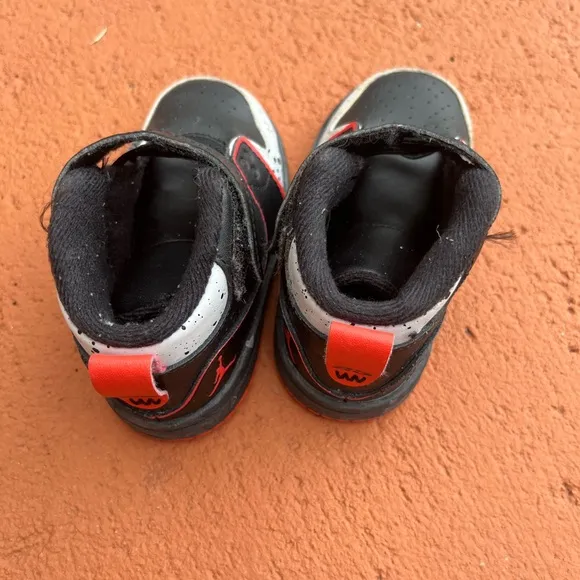 Authentic kids, Nike Jordan sneakers