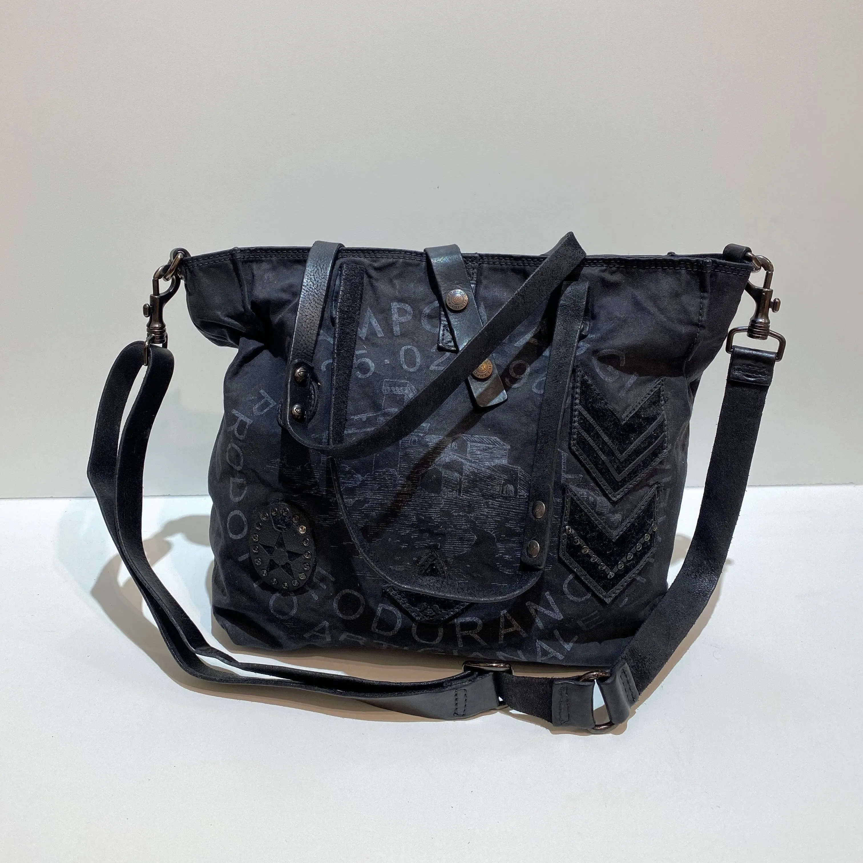 BLACK CANVAS BAG