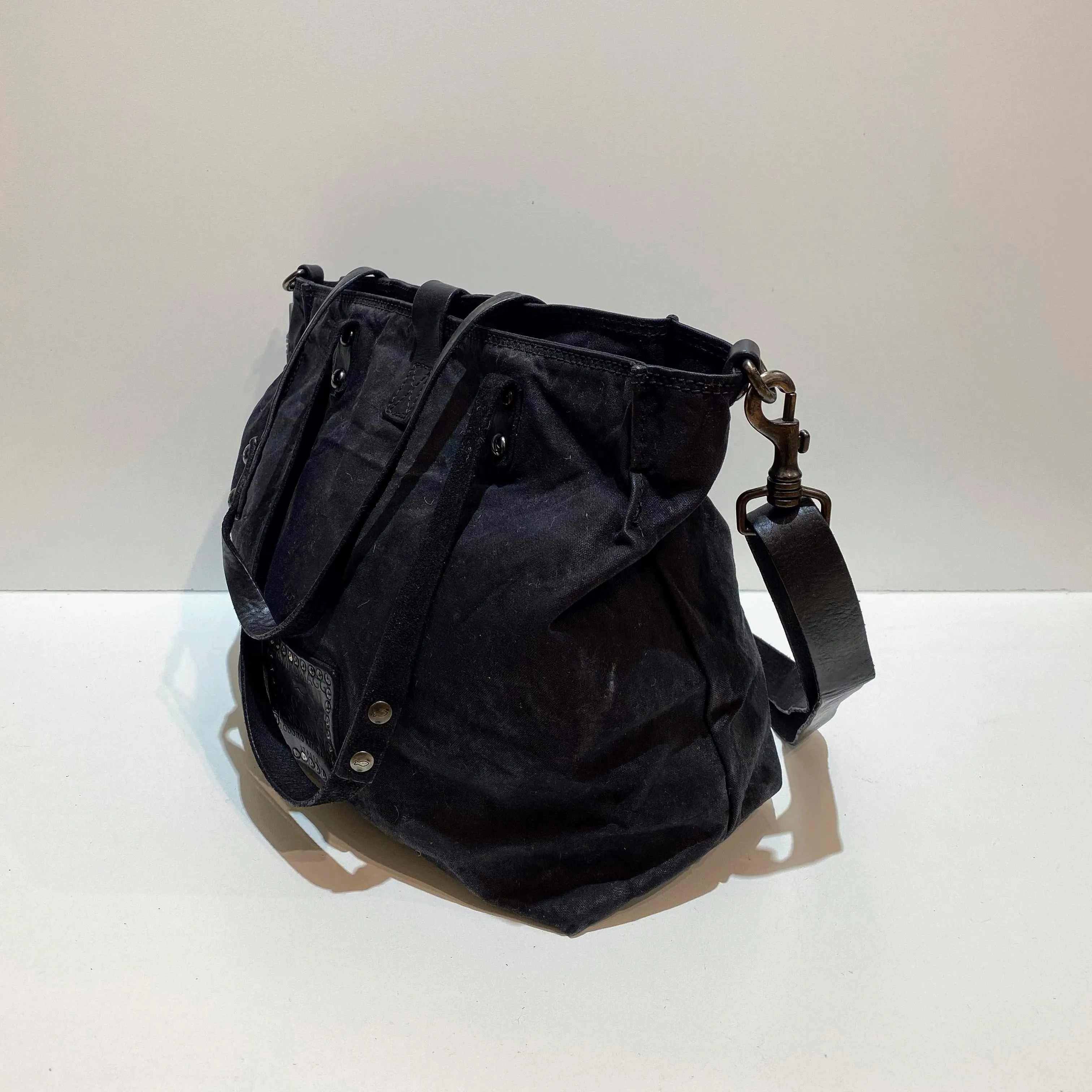BLACK CANVAS BAG