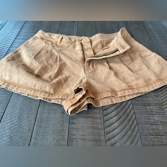 Free People Pleated Rust Short Women’s Size 4 (NWOT)