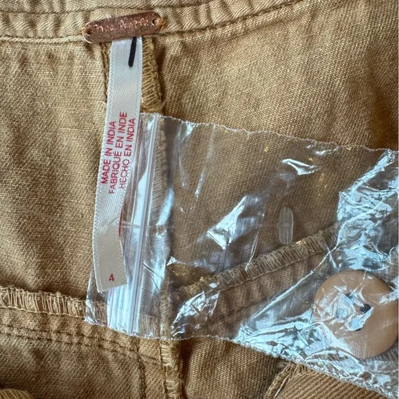Free People Pleated Rust Short Women’s Size 4 (NWOT)