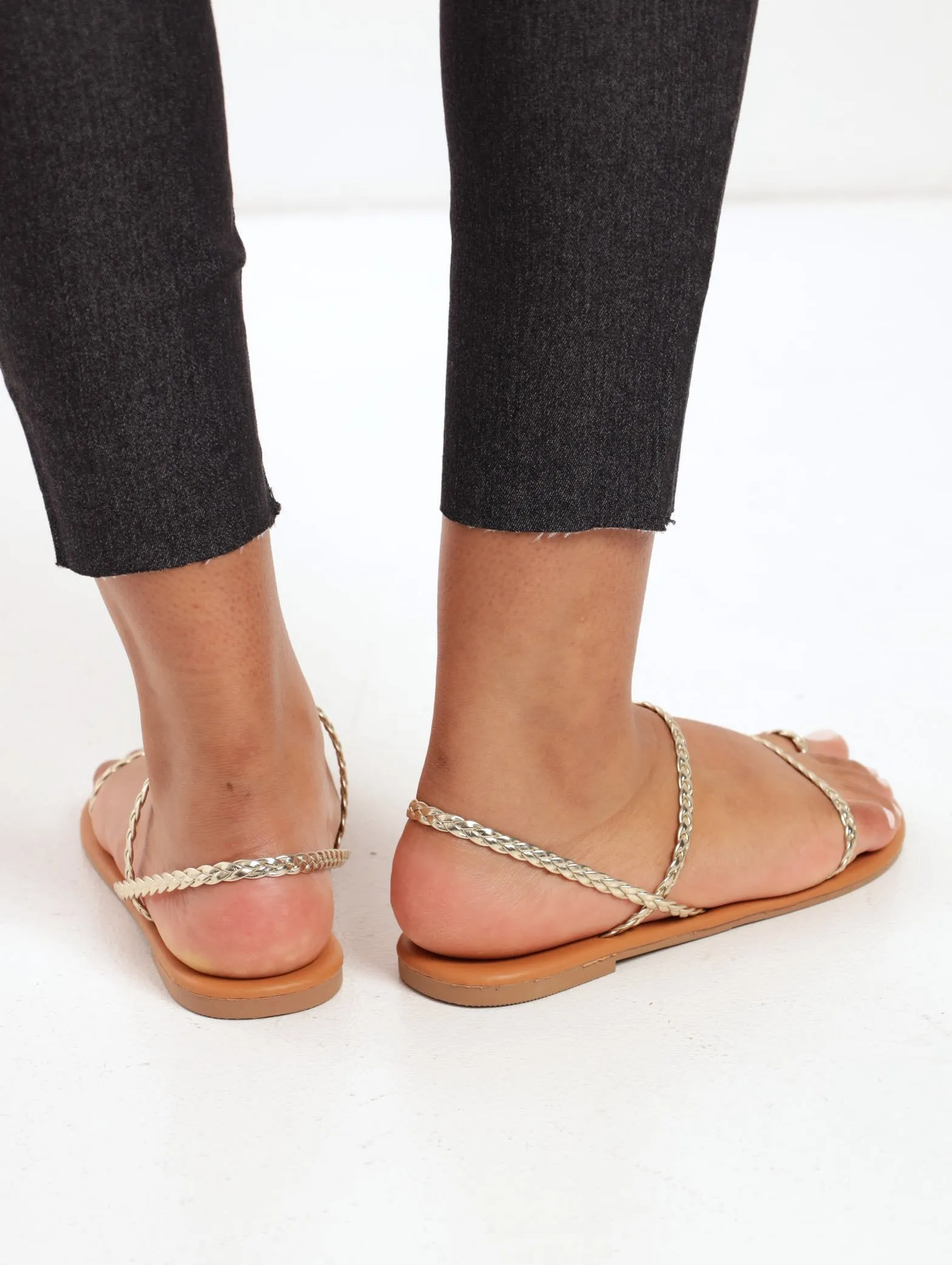 Ladies Braided Strappy Toe Post Sandal - Champagne