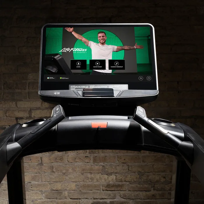 Life Fitness Club Series  Treadmill SL and SE4