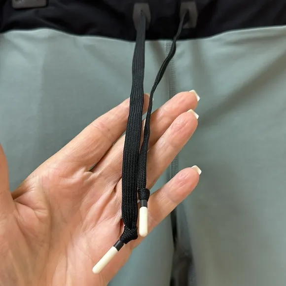 LIKE NEW! ON Running Short 3” Black