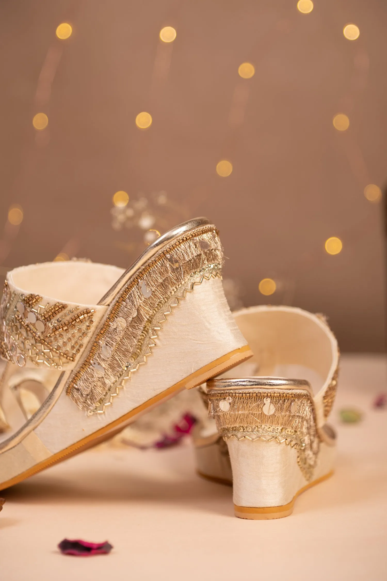 Nazm Wedges