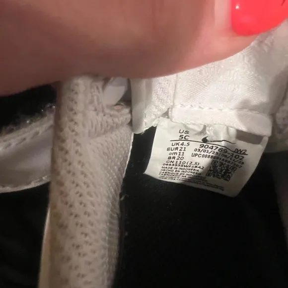 NIKE baby walker sneakers