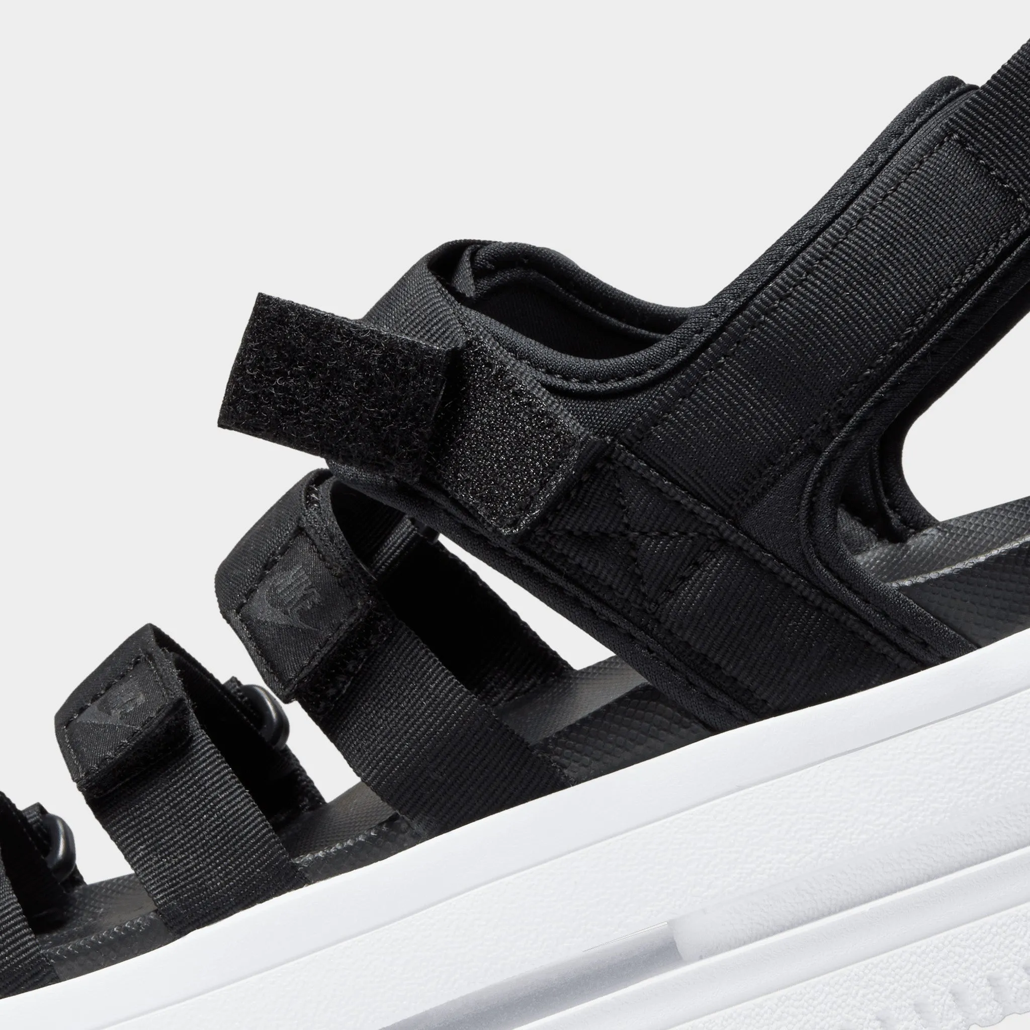 Nike Women's Icon Classic Black / White - White