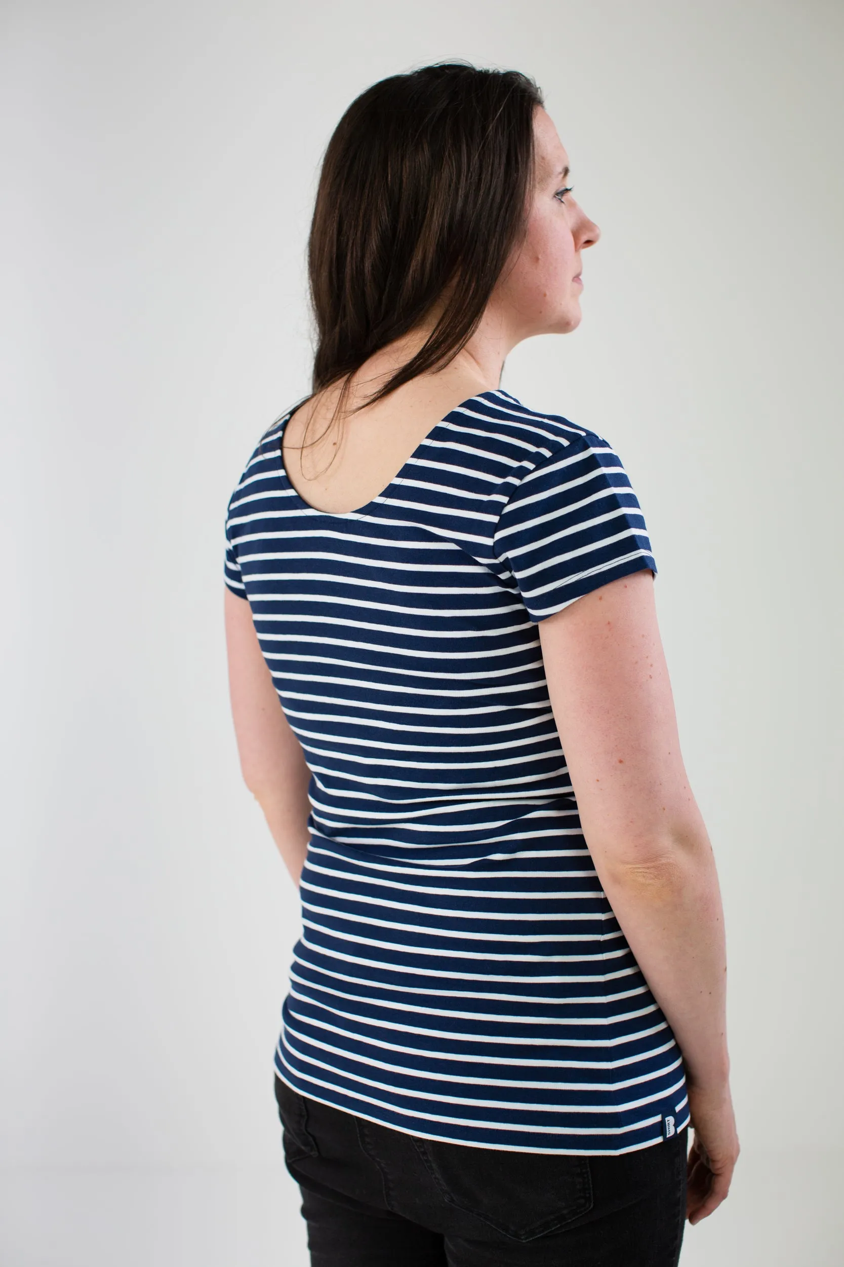 Nursing short sleeve t-shirt in Navy/White Stripes