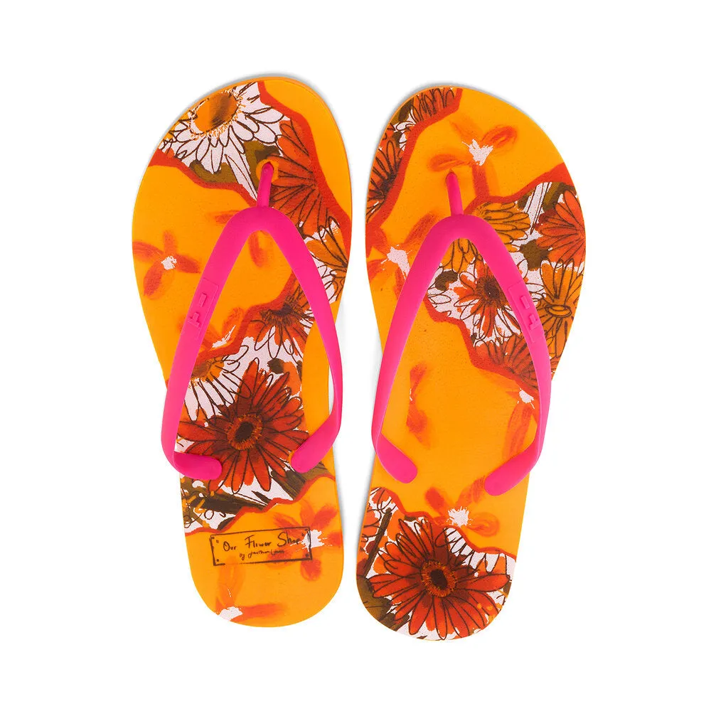 Shattered Vases with Patchwork Daisies