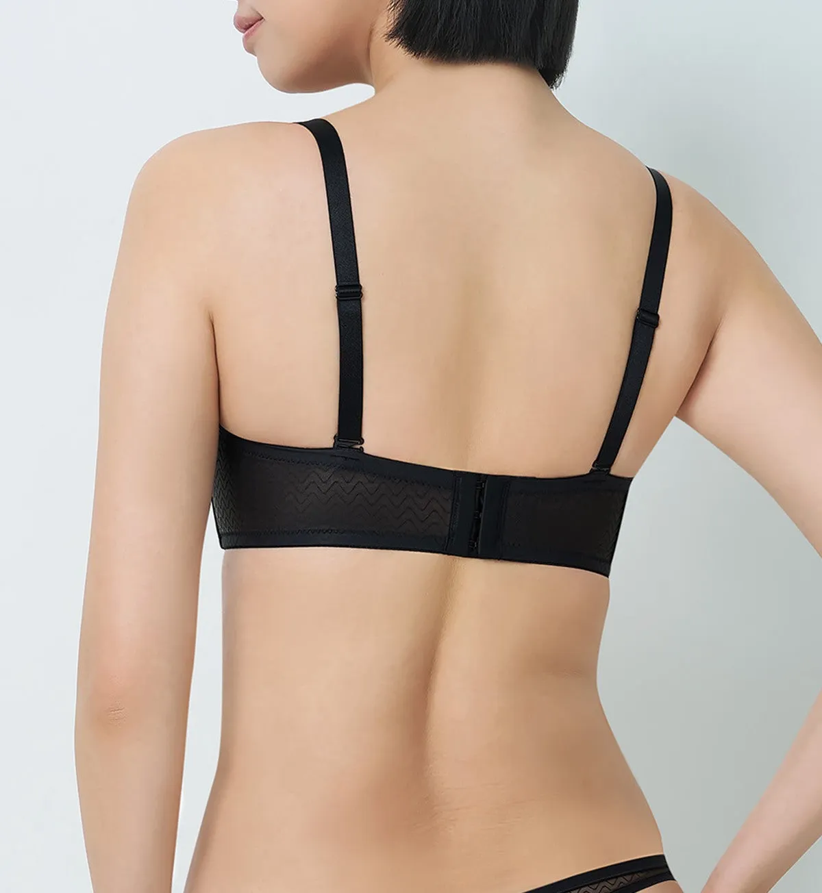 Simply Everyday Chic Non-Wired Detachable Push Up Bra