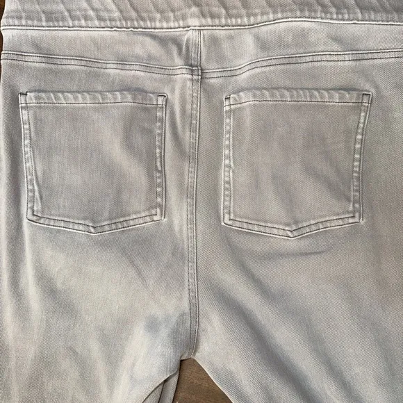 SPANX Gray Jeggings with Pull-On Waistband