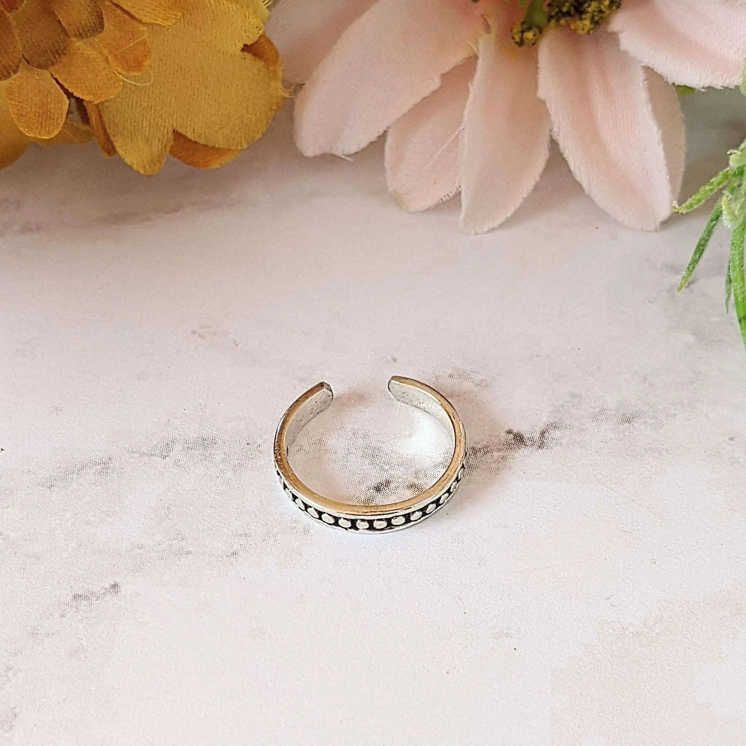 Studded Toe Ring