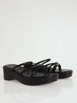 Toe Post Strappy Flatform Sandal - Black