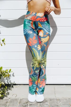 Tropical Living Flare Leggings
